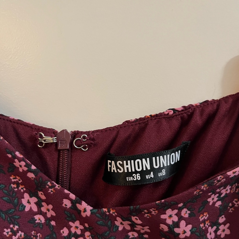 ASOS Fashion Union midi dress with cut out in floral print - Picture 7 of 7